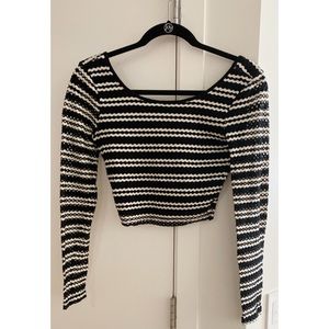 Von Maur Eight Sixty Striped Long Sleeve Crop Top S